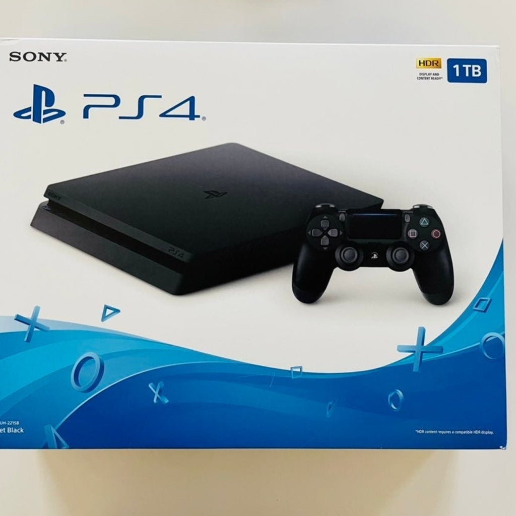 Sony PlayStation 4 500GB Jet Black Console Brand New